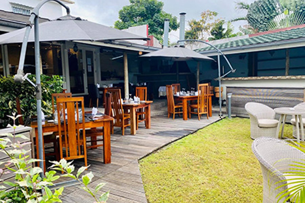 hotel_restaurant_roma_libreville_jardin